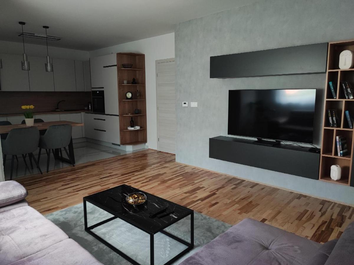 Apartman Plum - Self Check In, Free Parking Osijek Exterior foto
